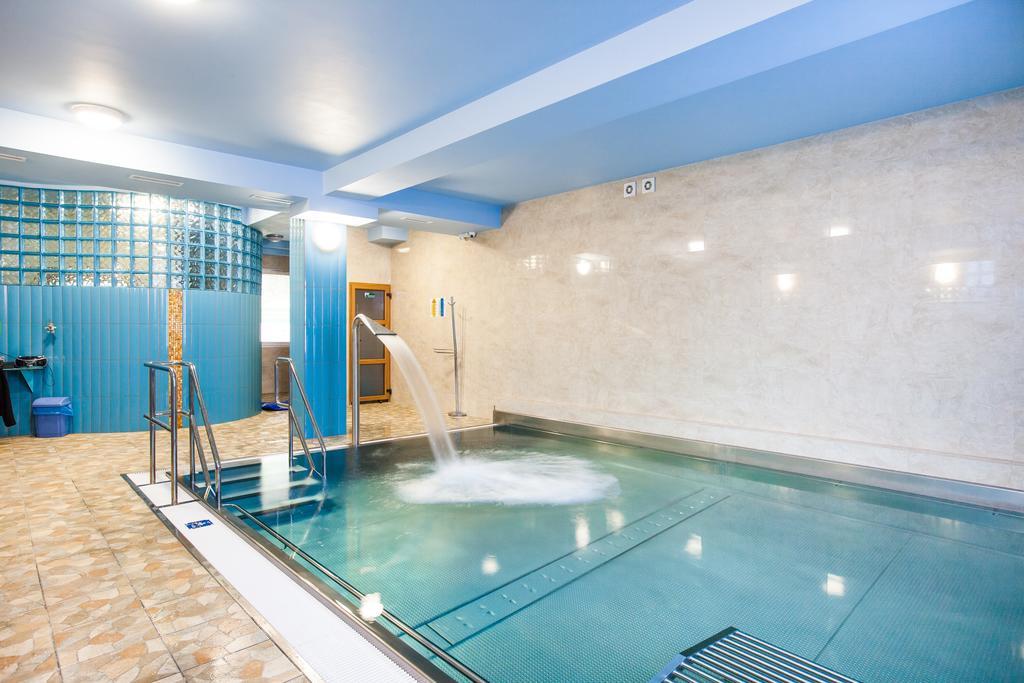 Sanatorium Zbyszko Hotell Busko-Zdrój Exteriör bild