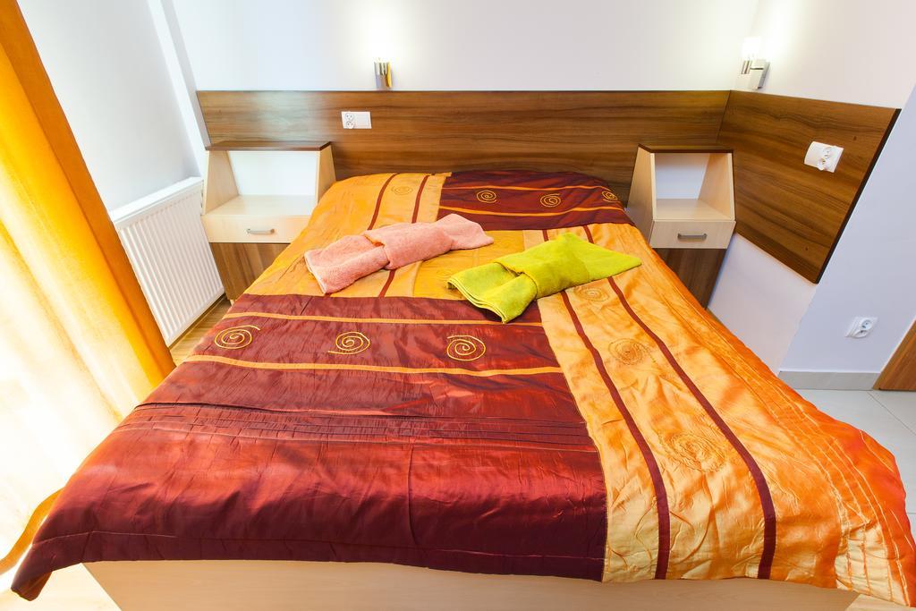 Sanatorium Zbyszko Hotell Busko-Zdrój Rum bild
