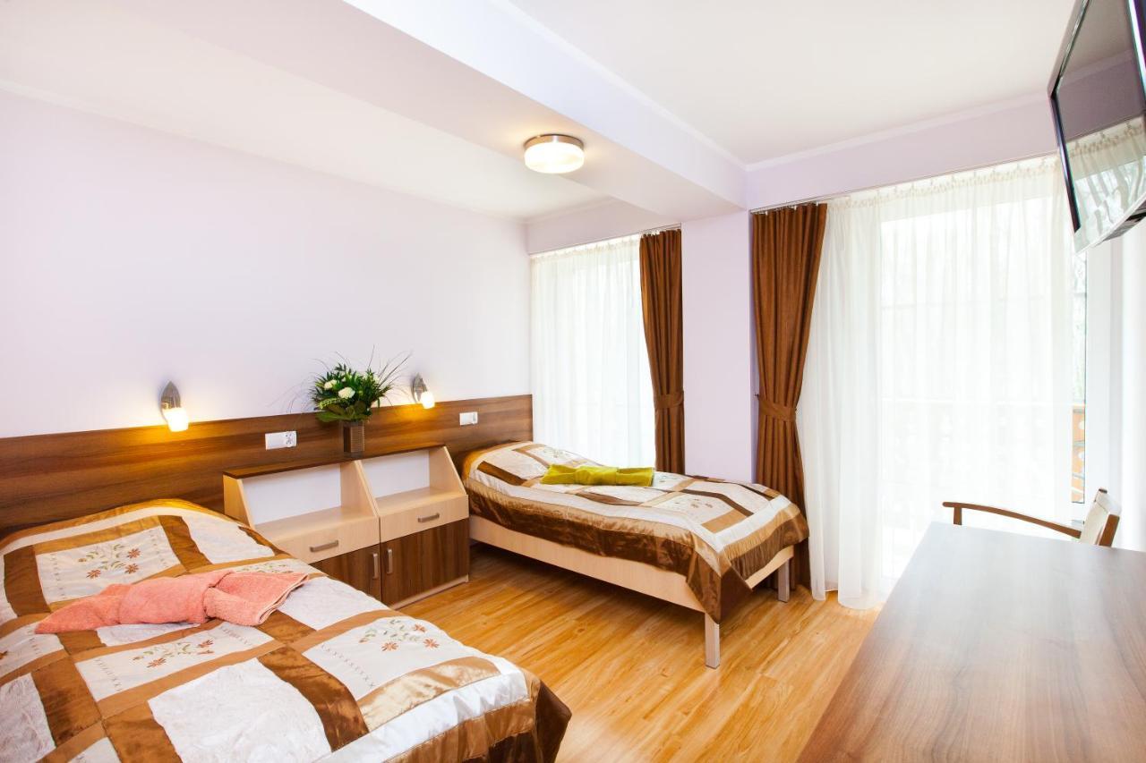 Sanatorium Zbyszko Hotell Busko-Zdrój Rum bild